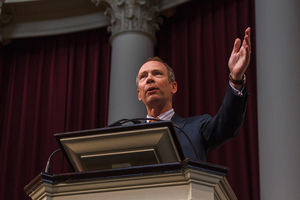 Gene Anderson, the new dean of the Whitman School, steps into the role as the business education world evolves with emerging technology. 