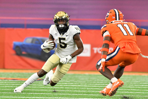 Jaquarii Roberson (5) and Wake Forest built an early lead against Syracuse and scored 21 points in the third quarter.