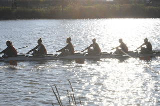 Syracuse's women's team won four of its six main races on Saturday.